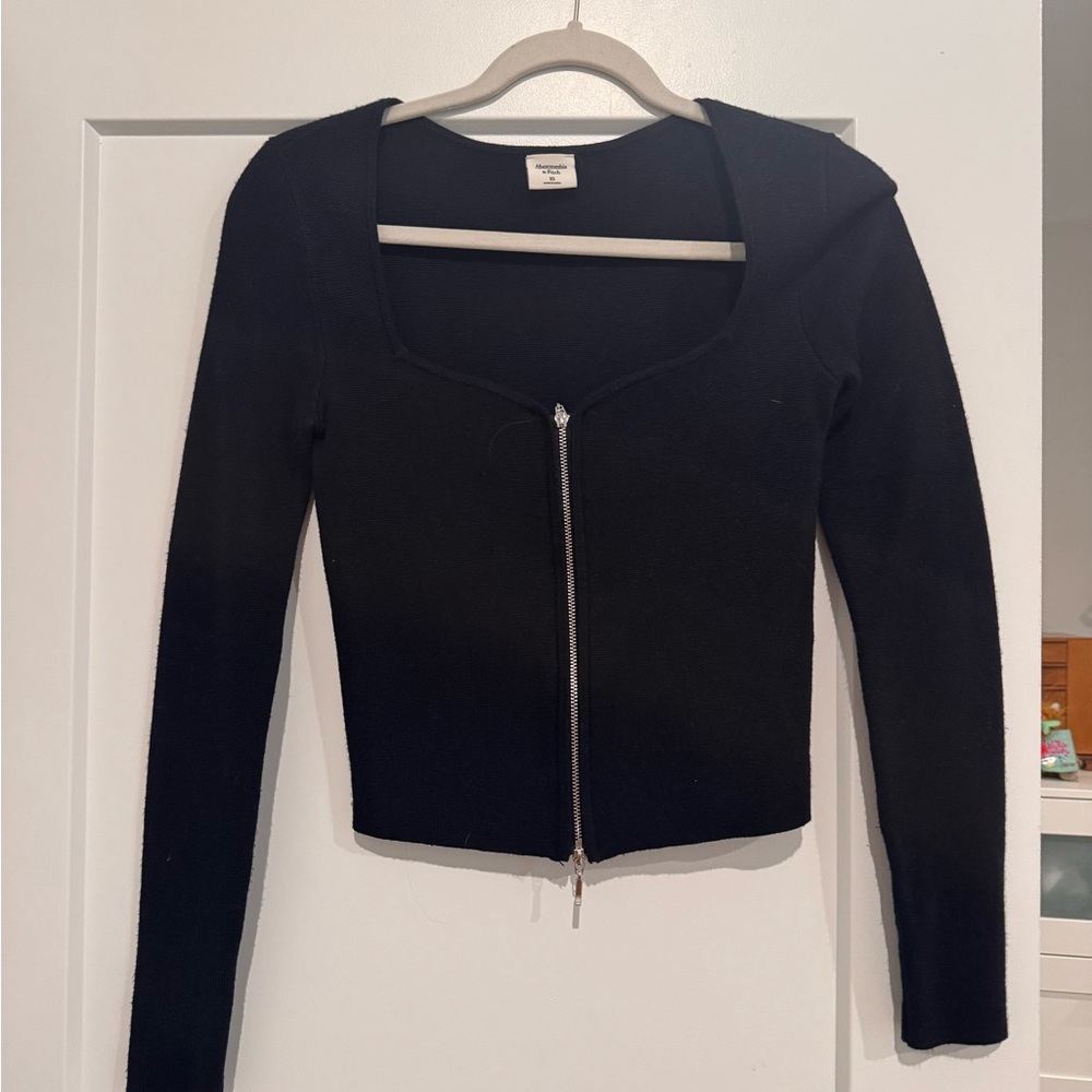 Abercrombie & Fitch Classic Black Zip Sweater